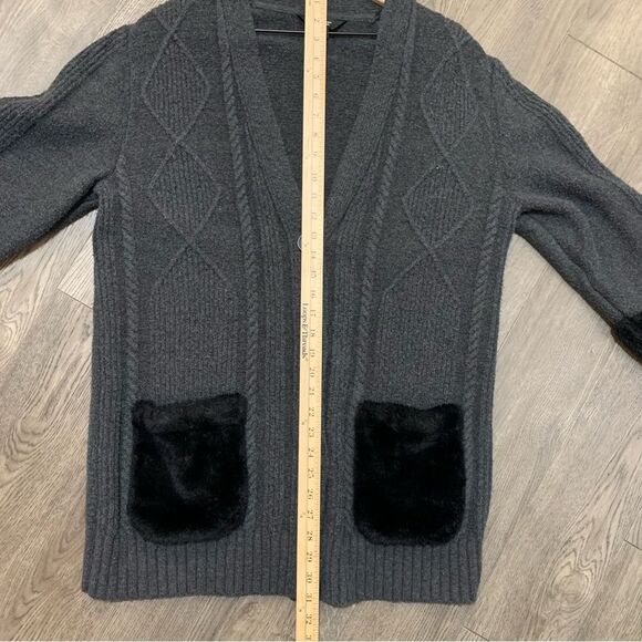 Simply Vera Sky Captain Coatigan Cardigan Gray Black Faux Fur Women’s M. - Picture 14 of 15